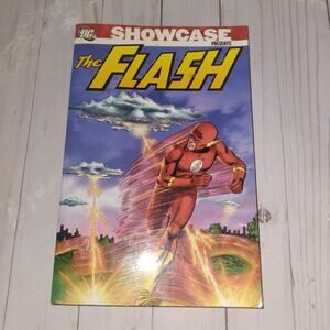 Showcase The Flash Trade Paperback Volume 1